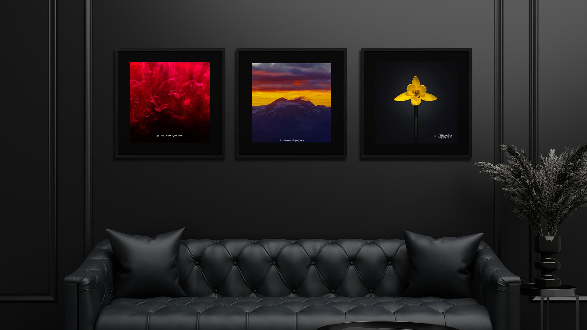 Fotovägg i mörk inredning med kvadratiska motiv från Black & Design.